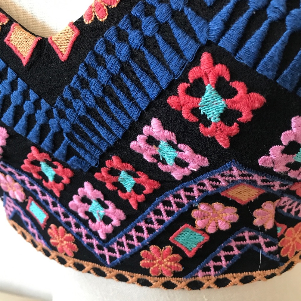 MISSGUIDED Embroidered Bralette - Picture 8 of 8
